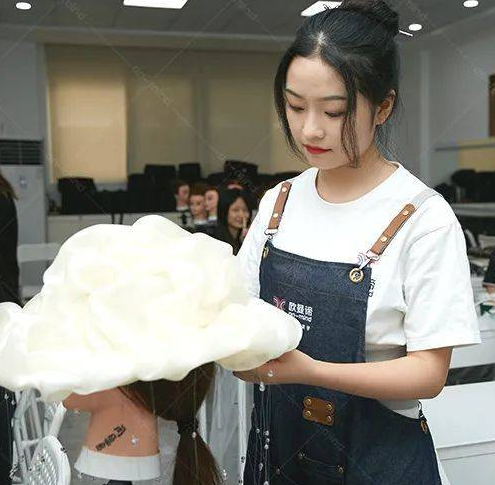 欧曼谛学生故事