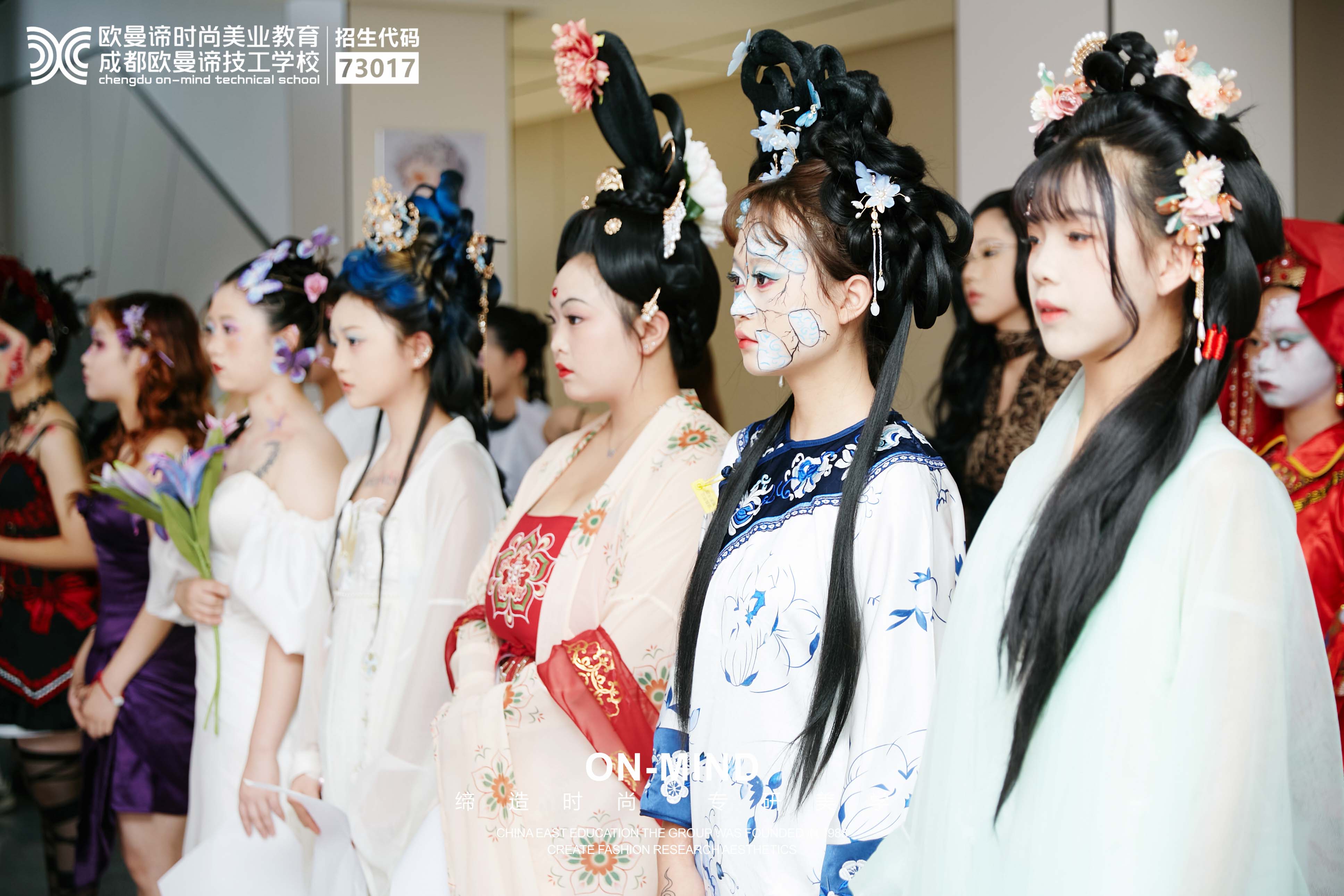 女生可以学什么技术，学化妆技术怎么样